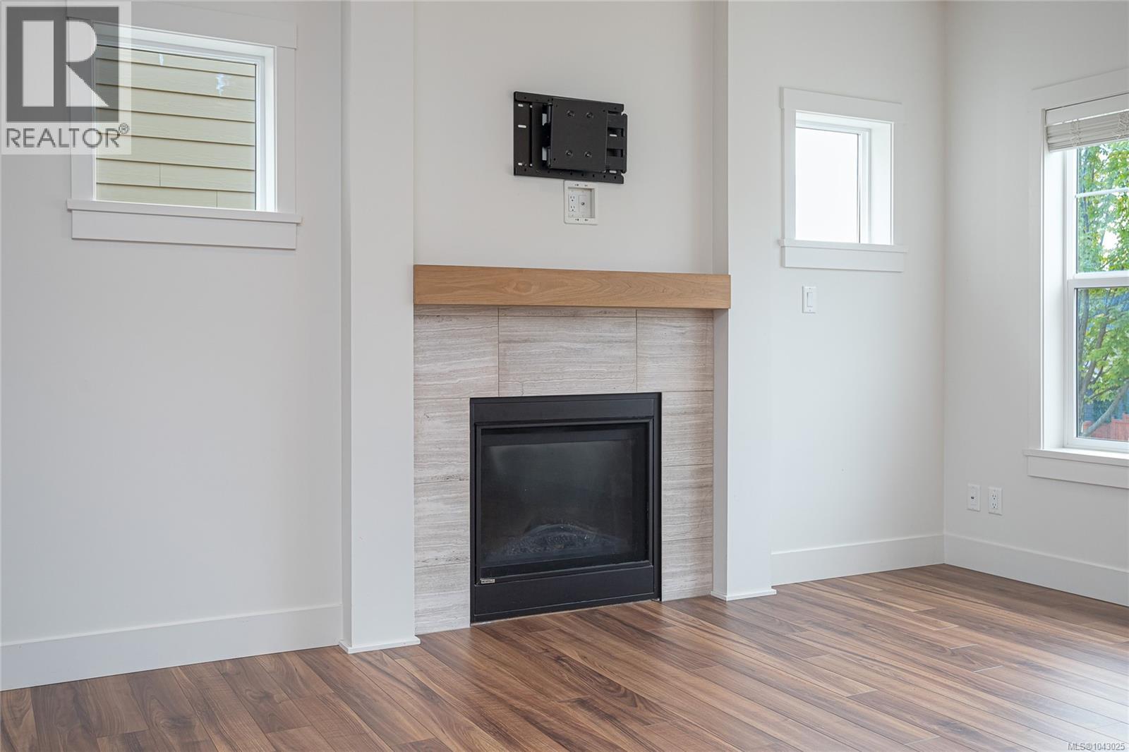 366 Caspian Dr - 10