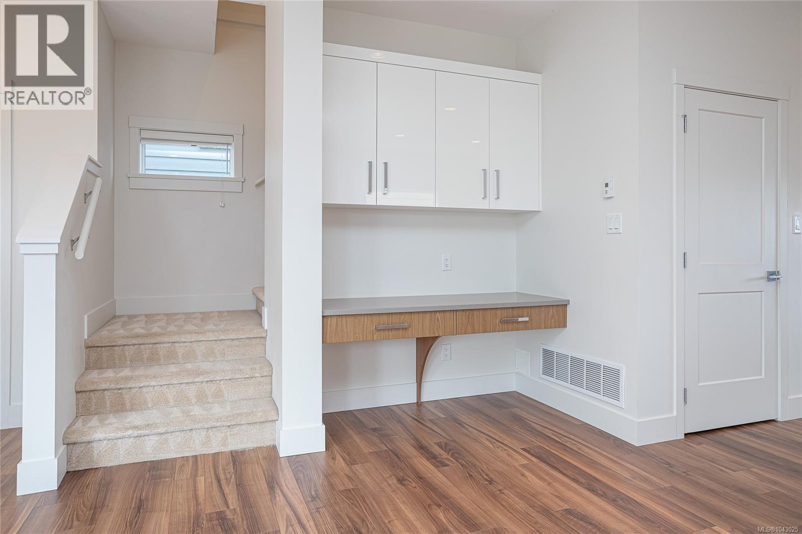 366 Caspian Dr - 11