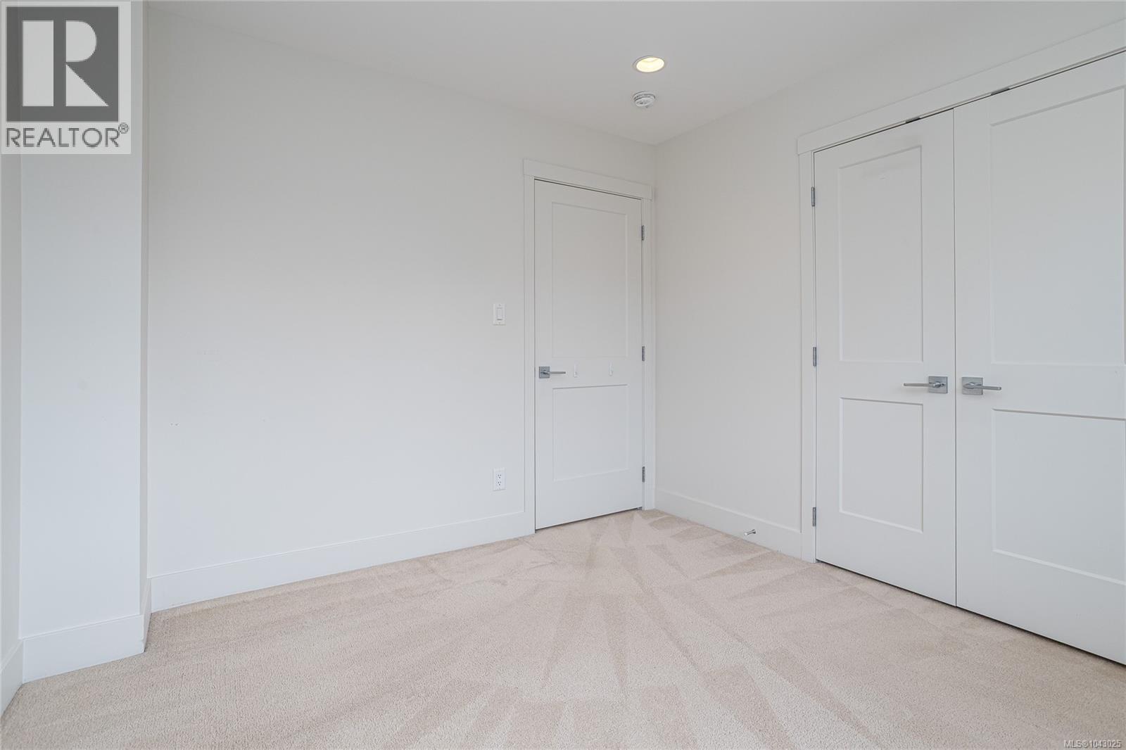 366 Caspian Dr - 25