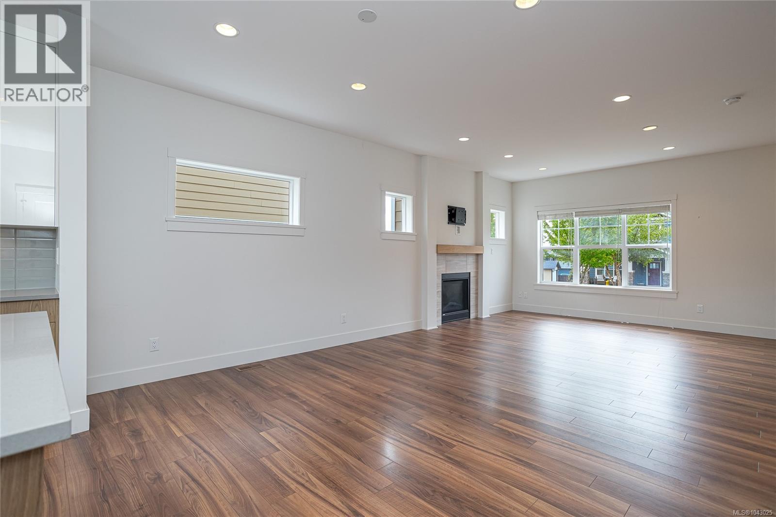 366 Caspian Dr - 13