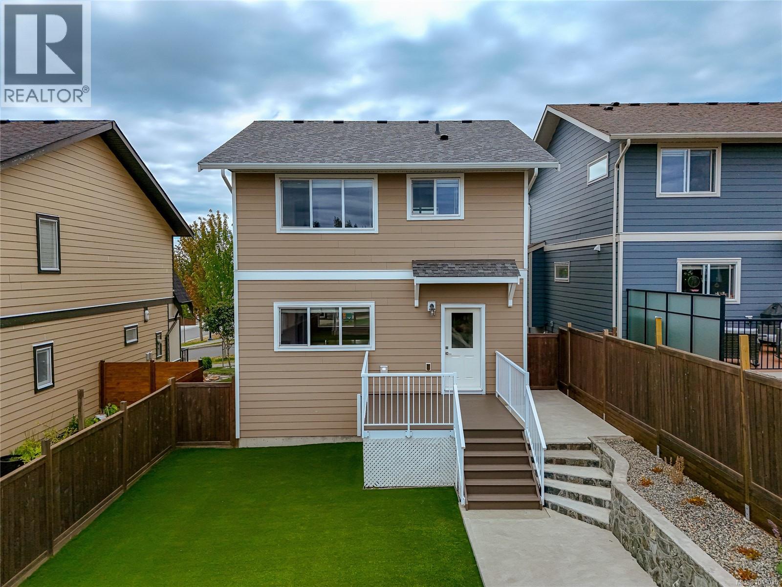 366 Caspian Dr - 2