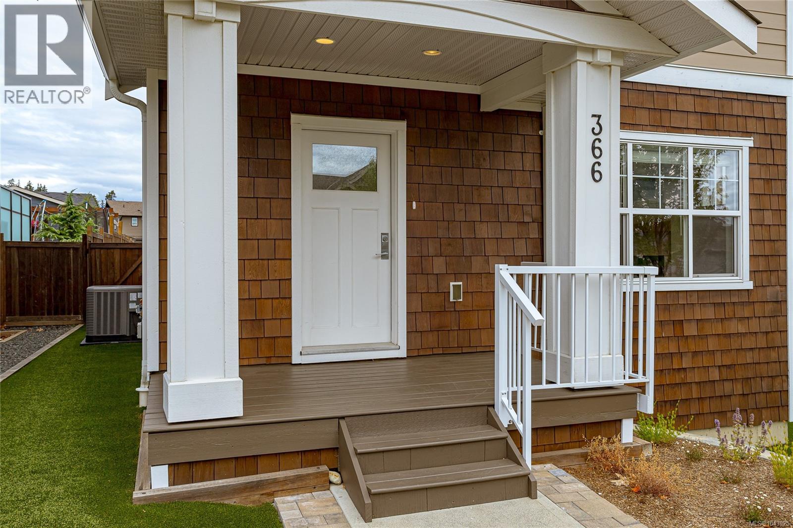 366 Caspian Dr - 4