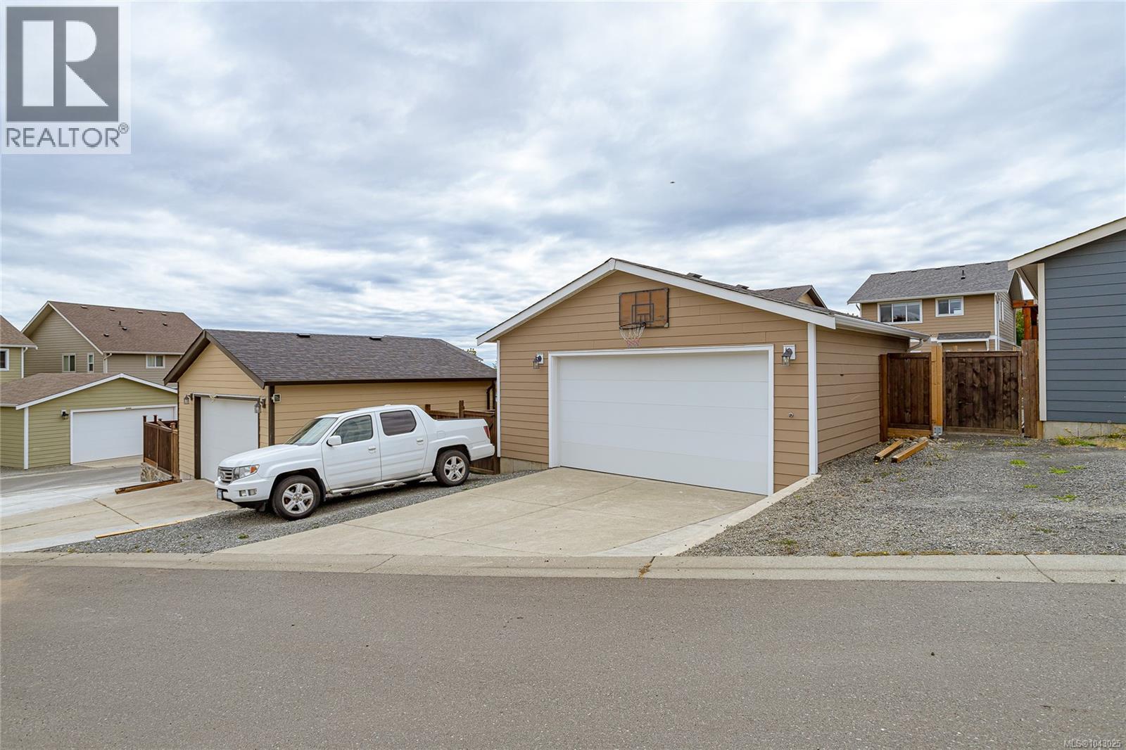 366 Caspian Dr - 52