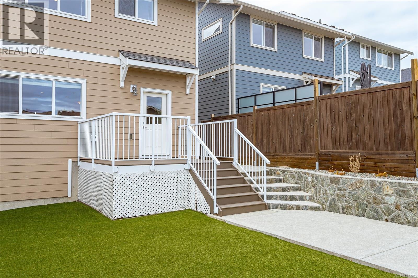 366 Caspian Dr - 44
