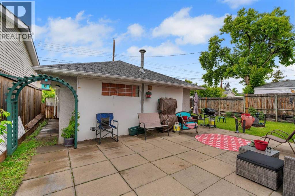 7621 23 Street SE - 34