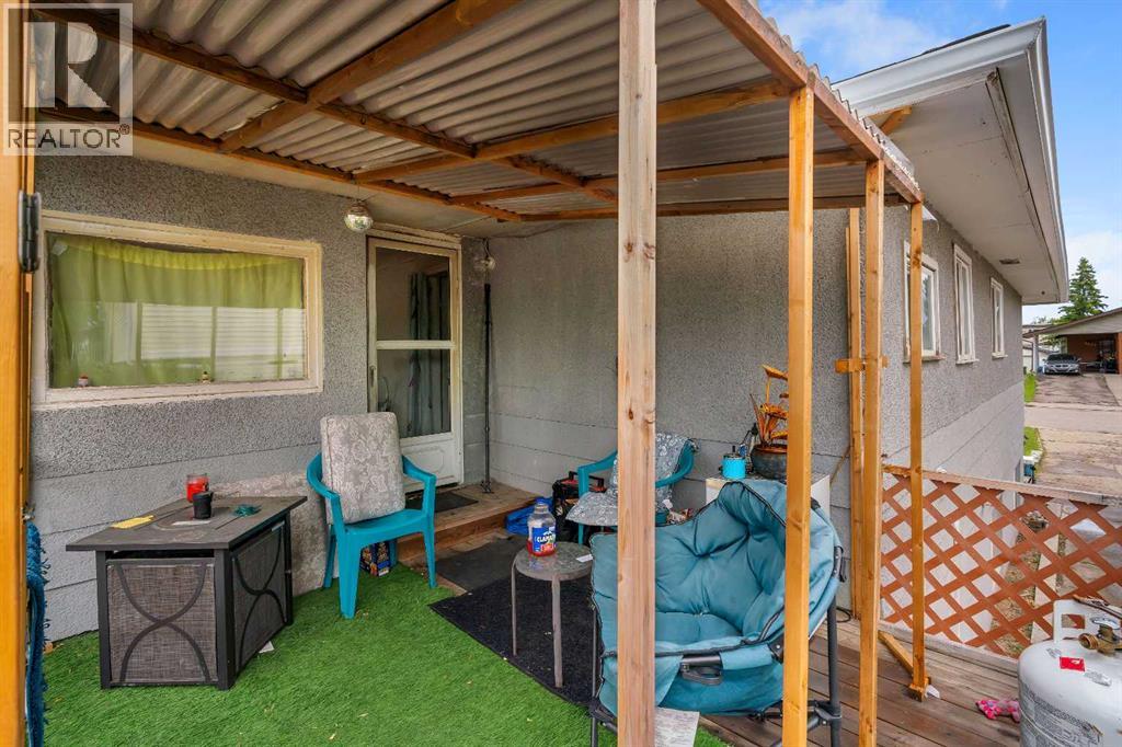 7621 23 Street SE - 29