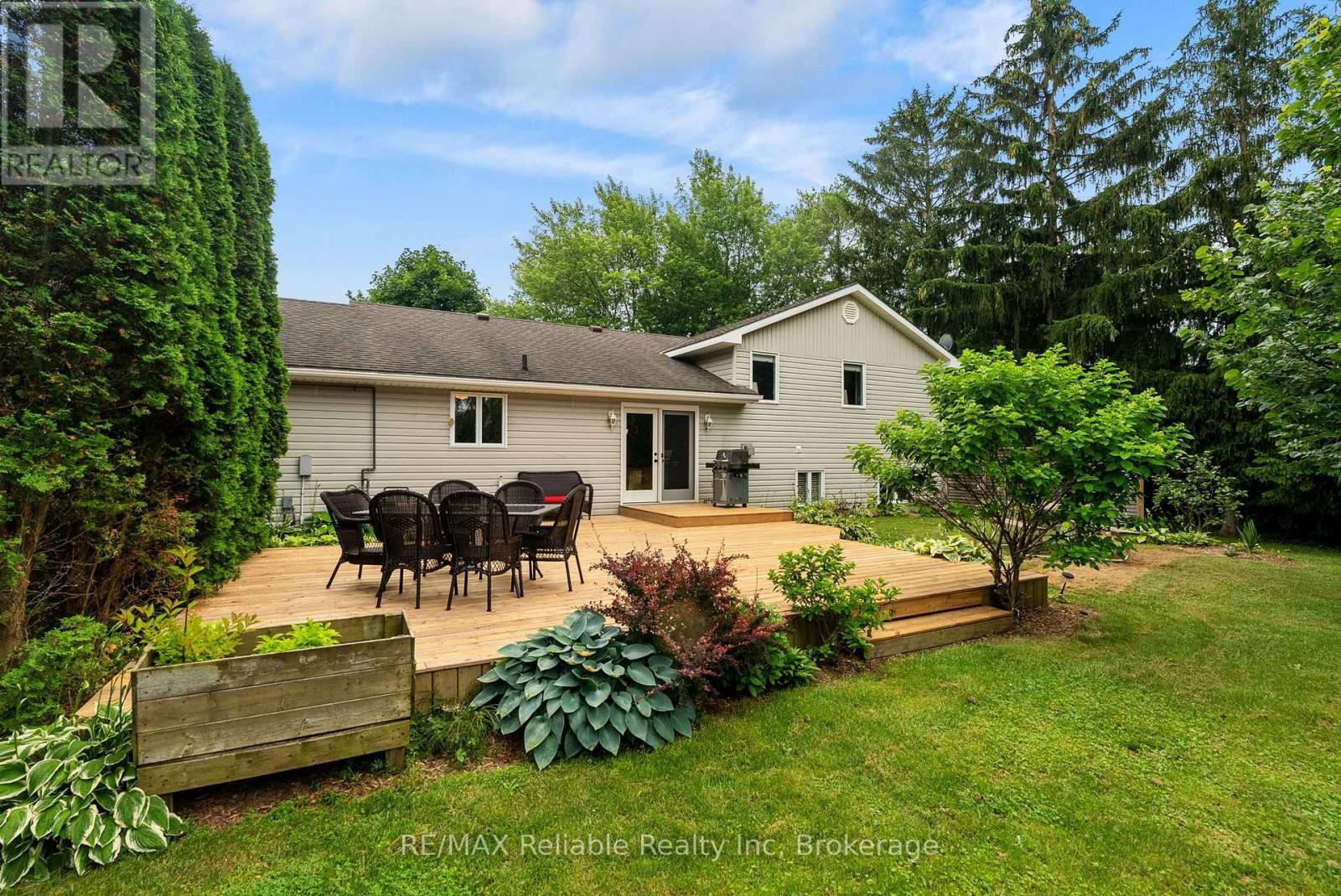 33768 MAPLE COURT - 35