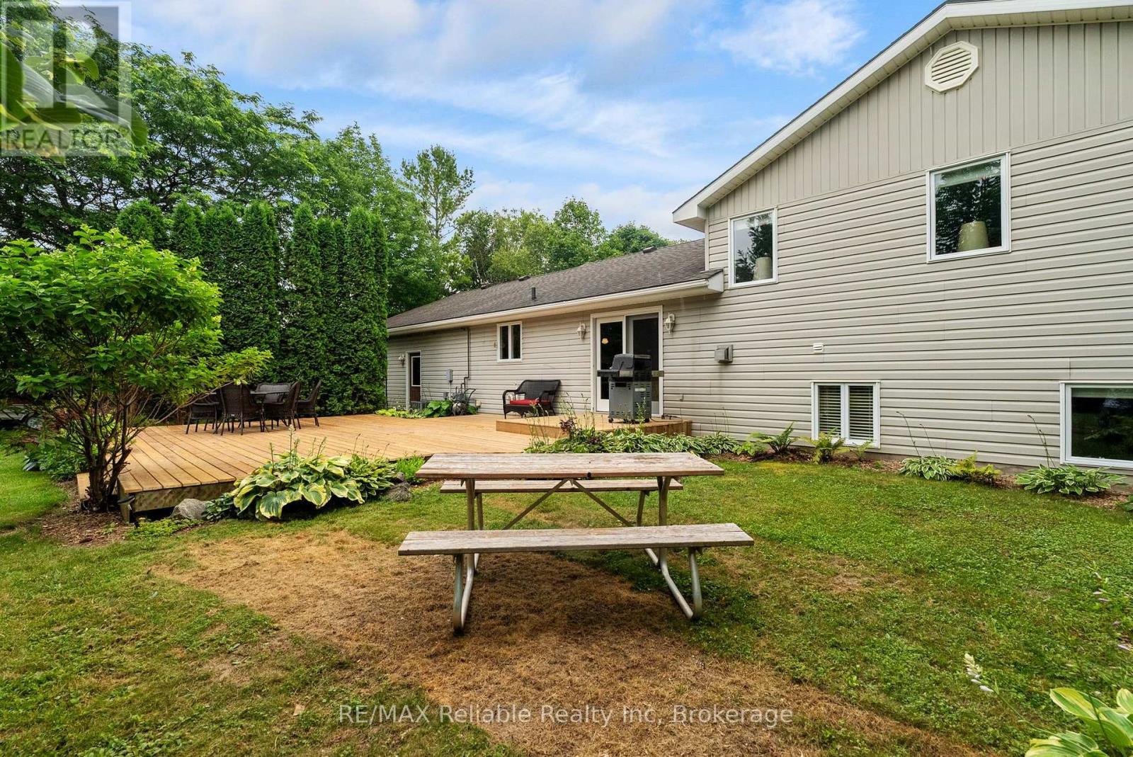 33768 MAPLE COURT - 37