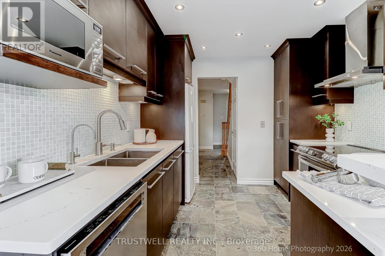 224 HOLLINGHAM ROAD - 8