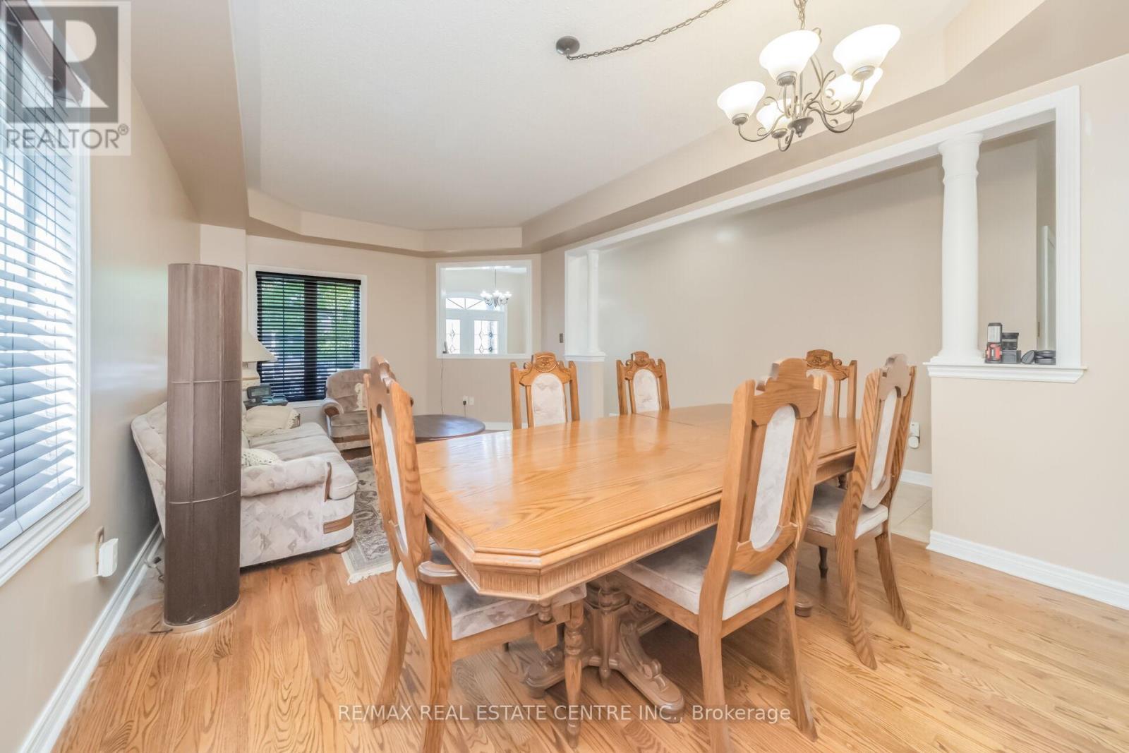 70 CARMEL CRESCENT - 12