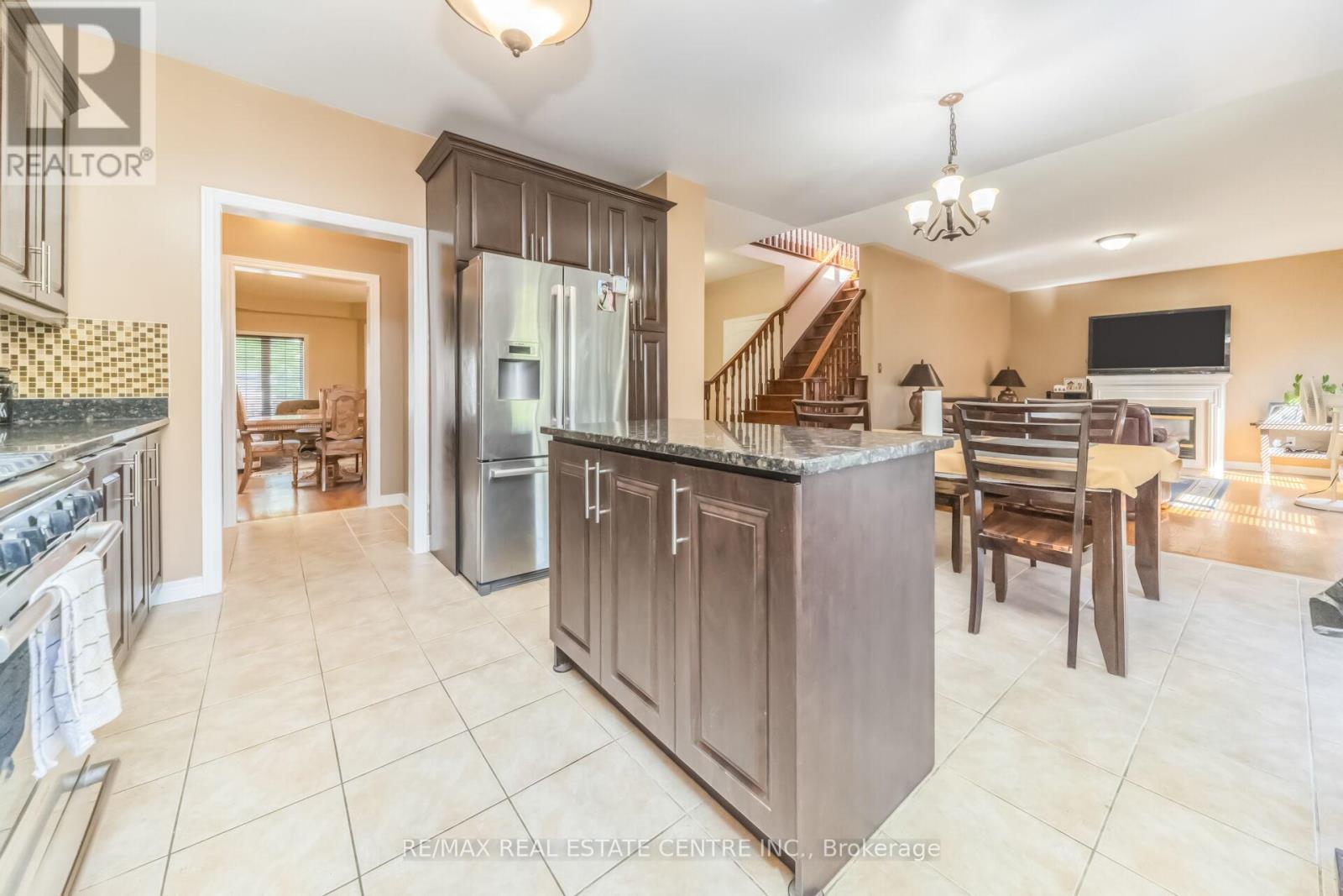 70 CARMEL CRESCENT - 20