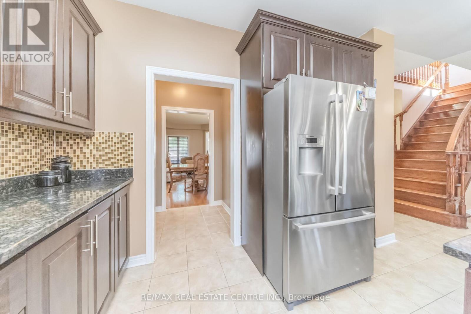 70 CARMEL CRESCENT - 21