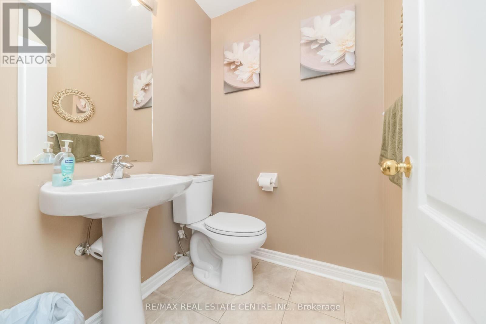 70 CARMEL CRESCENT - 24