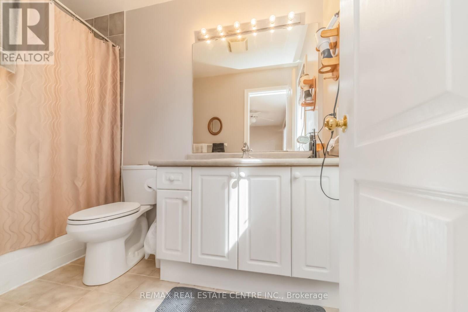 70 CARMEL CRESCENT - 26