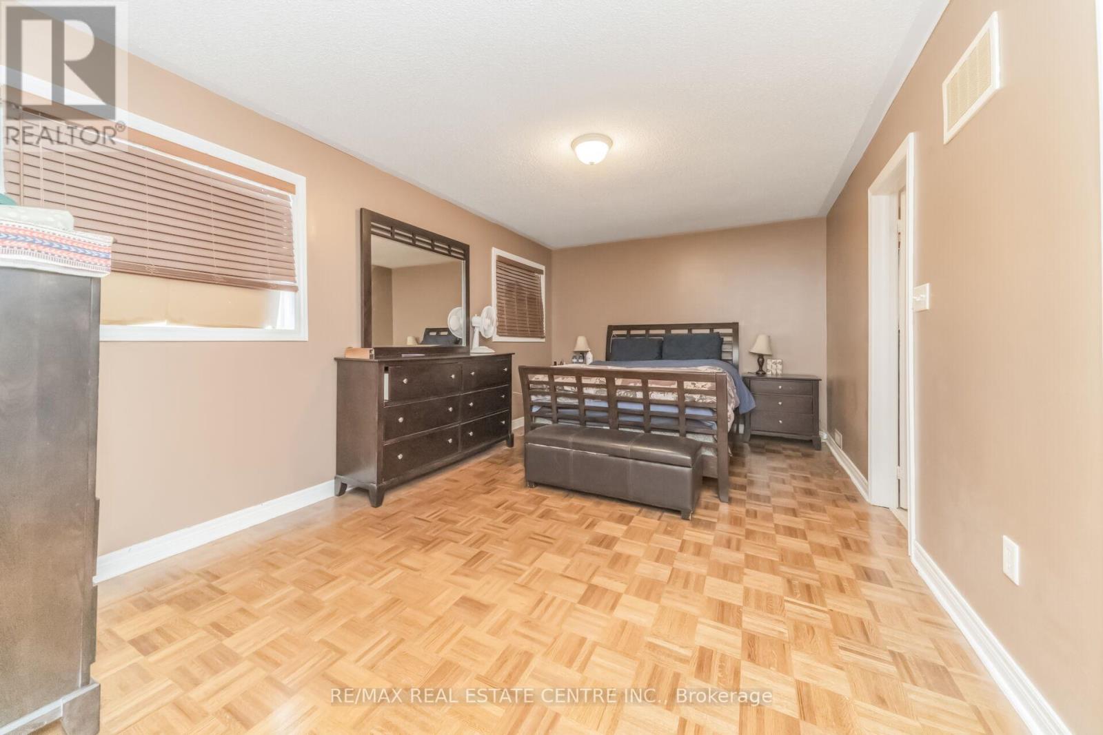 70 CARMEL CRESCENT - 27