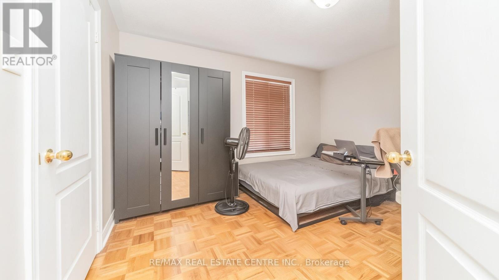 70 CARMEL CRESCENT - 34