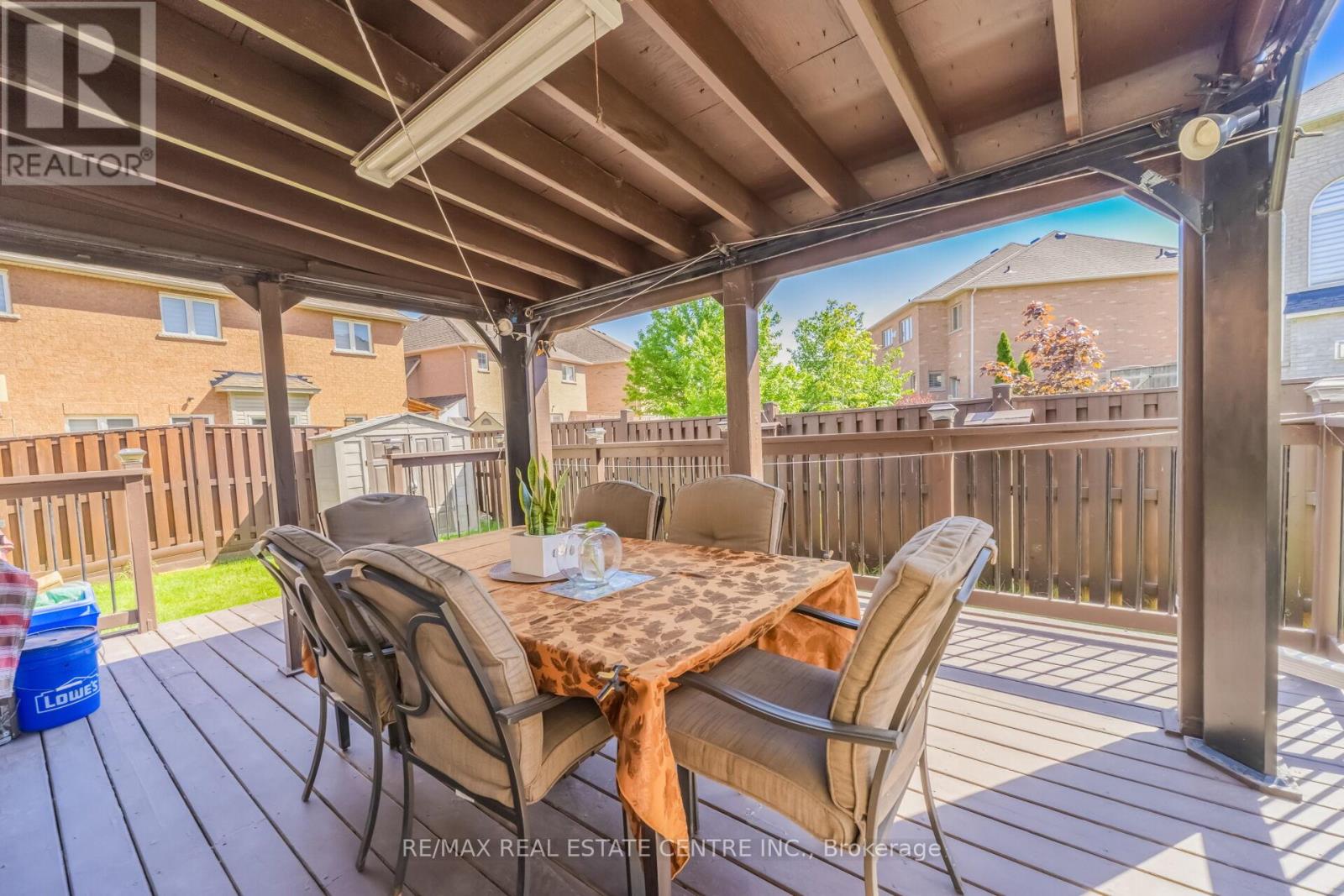 70 CARMEL CRESCENT - 48