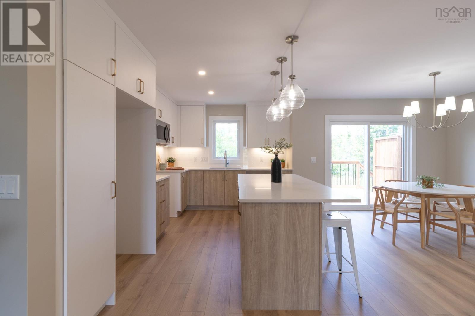 L043B 67 Lew Crescent - 11