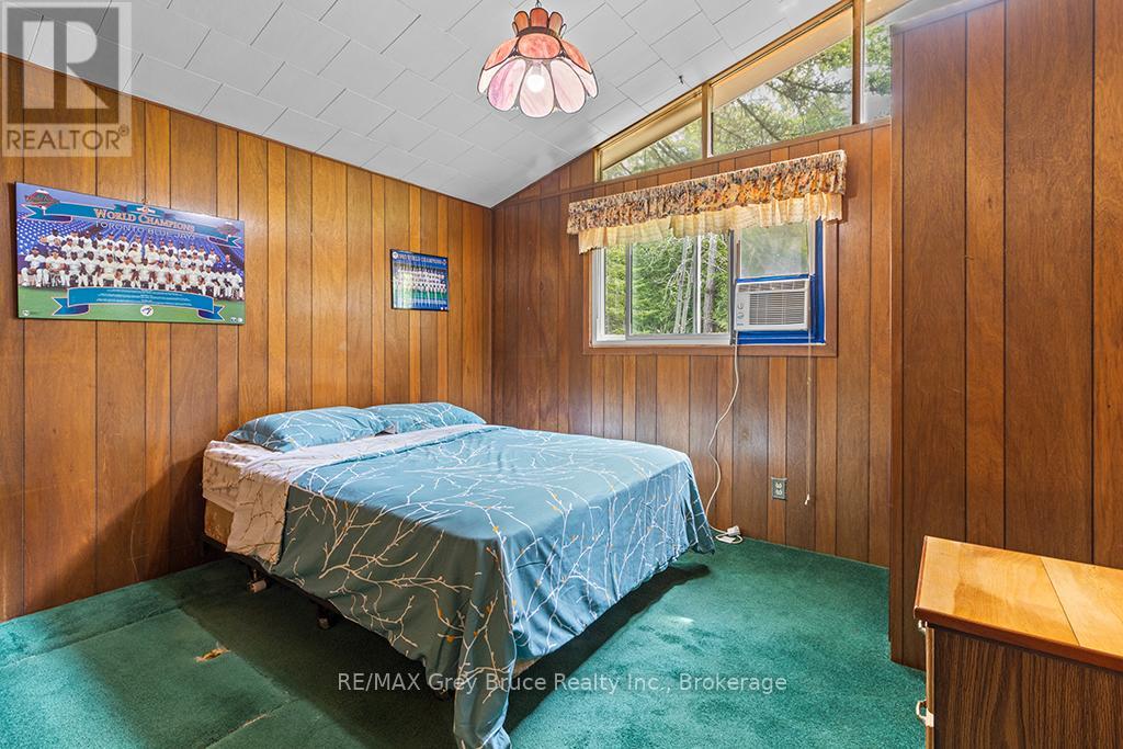 28 STEWARTS POINT - 31