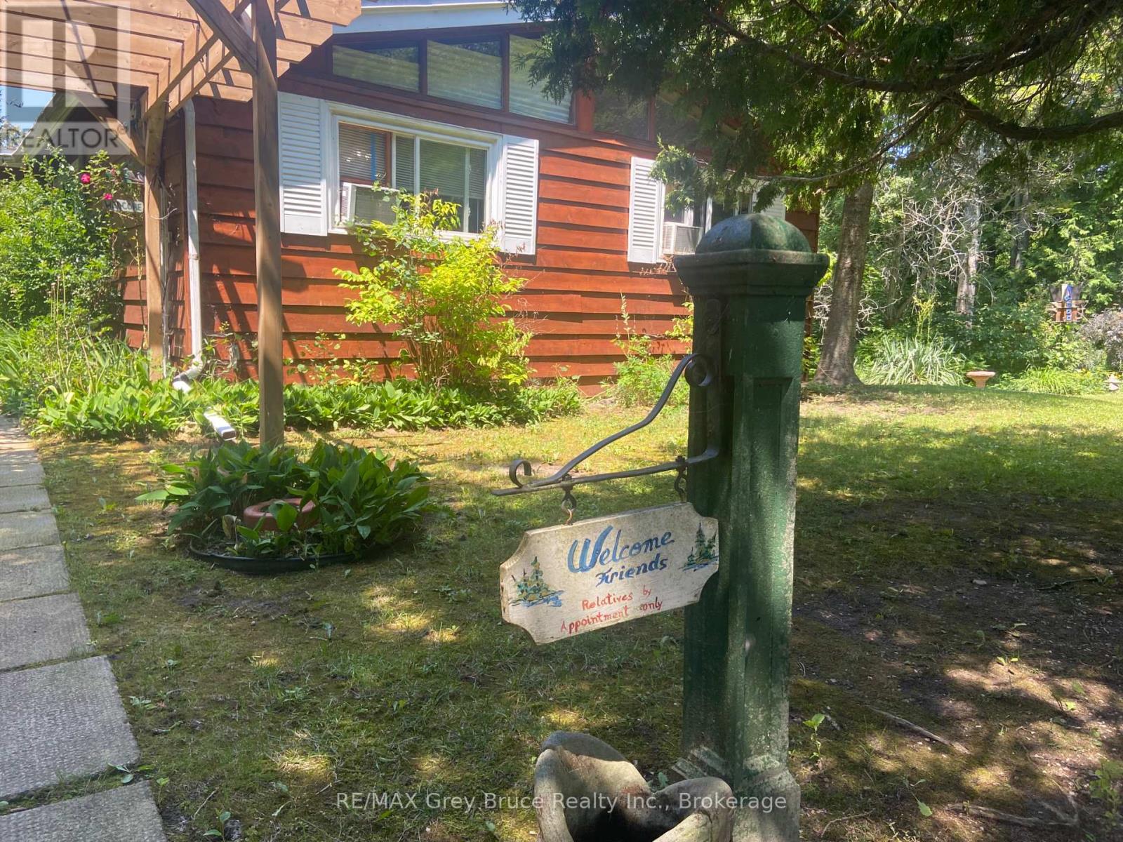 28 STEWARTS POINT - Image 44