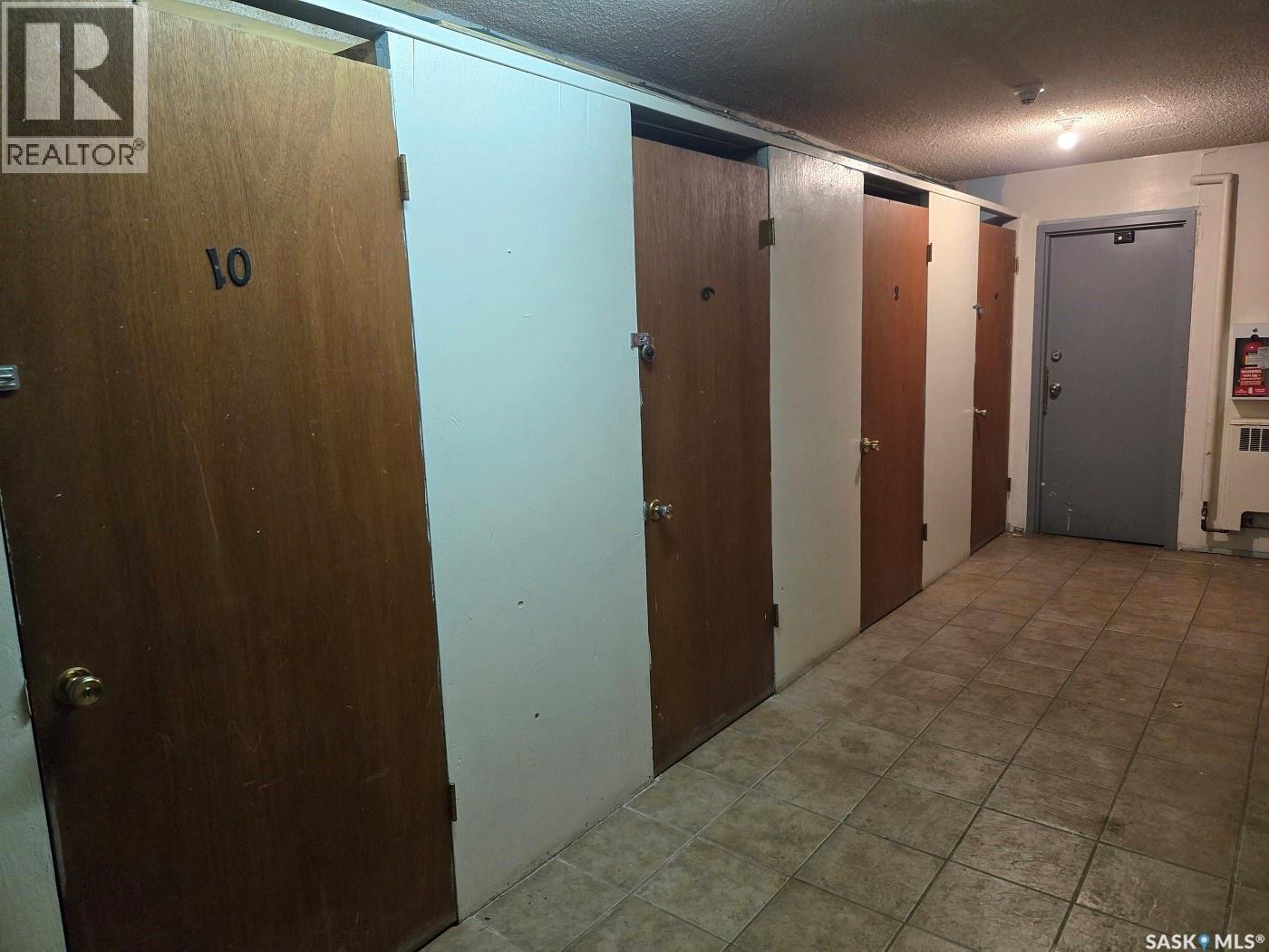#9 605 Wilson CRESCENT - 17