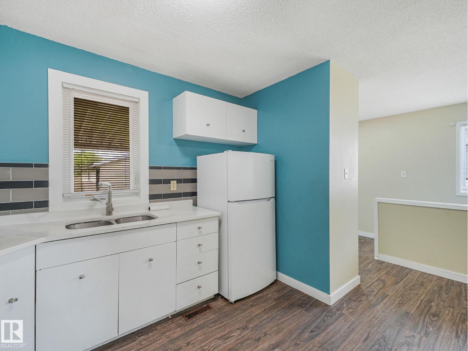 9315 151 AV NW - 37