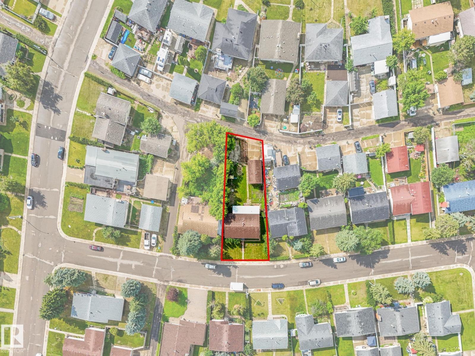 9315 151 AV NW - 23