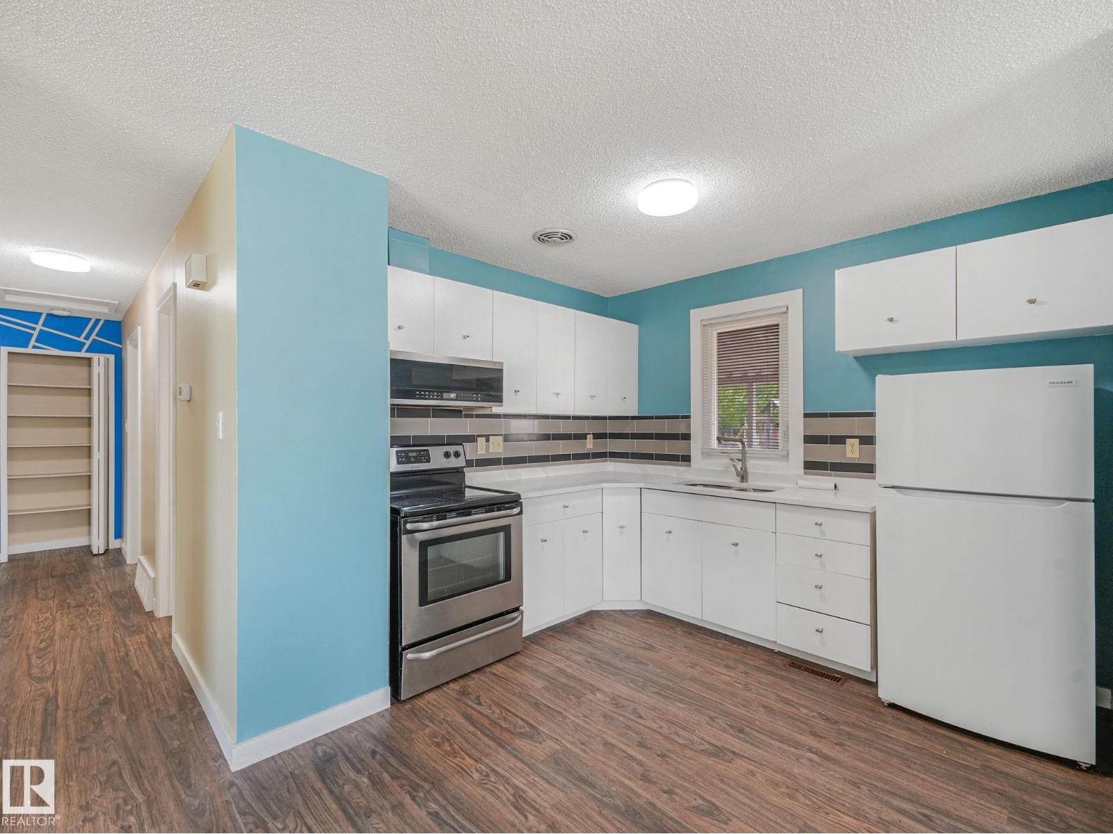 9315 151 AV NW - 32