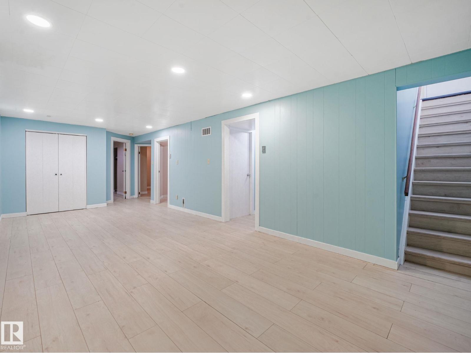 9315 151 AV NW - 48