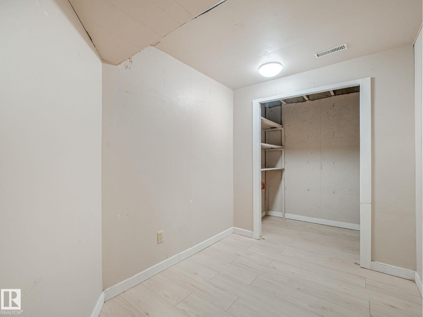 9315 151 AV NW - 57