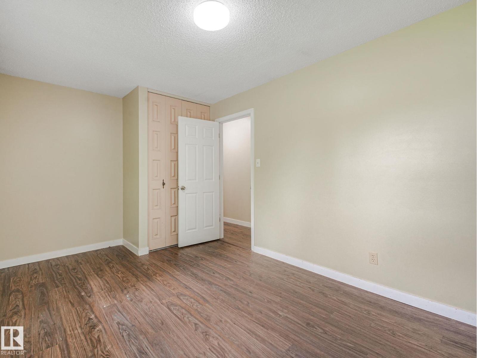 9315 151 AV NW - 44
