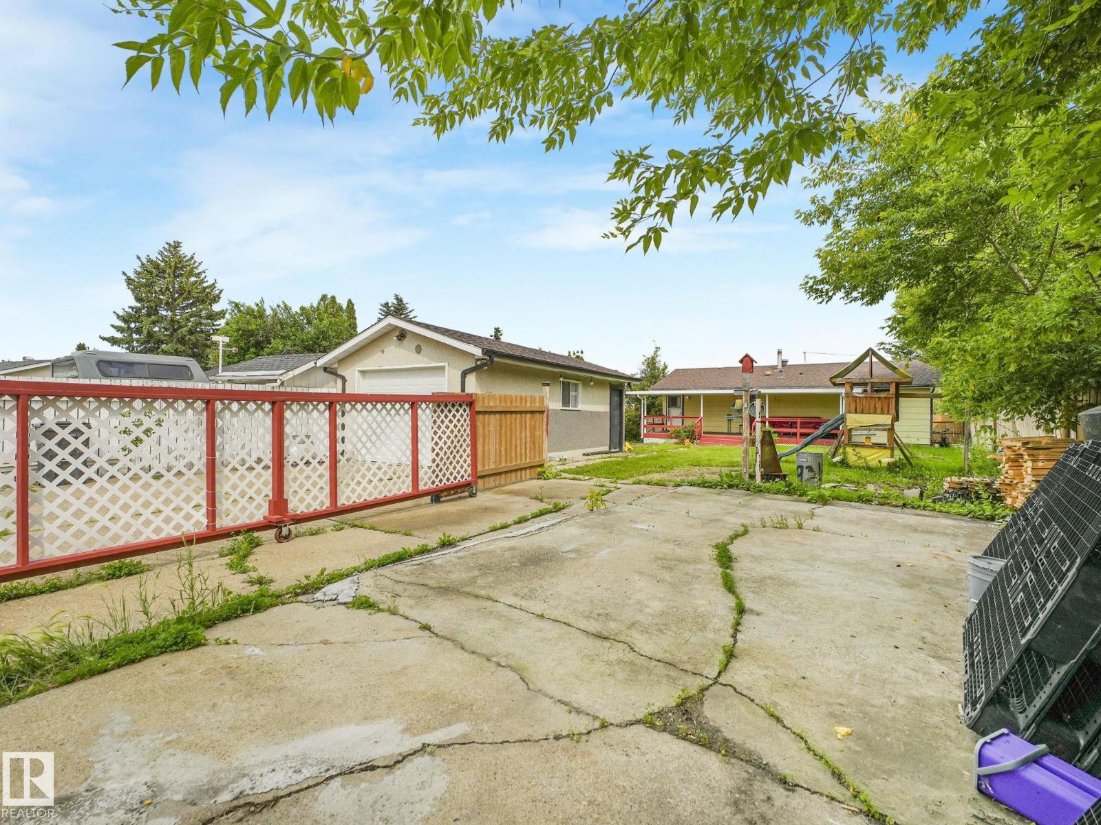 9315 151 AV NW - 7