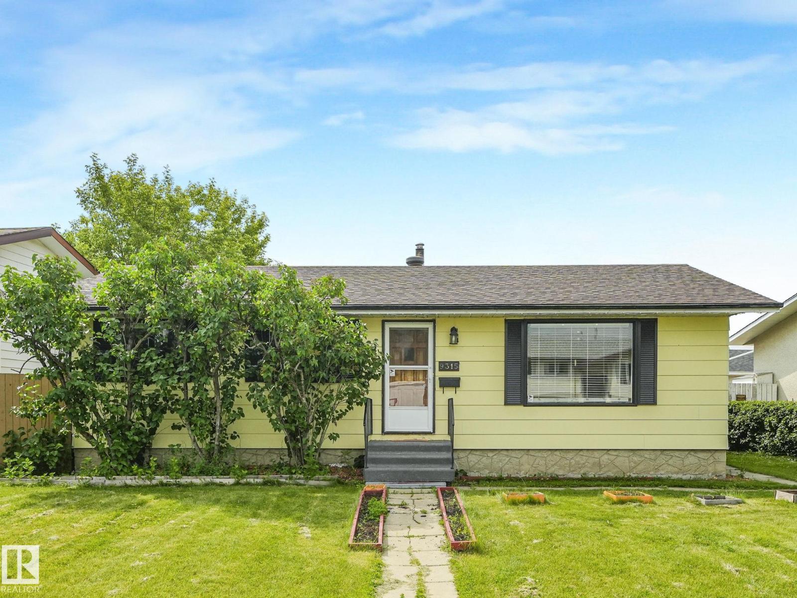 9315 151 AV NW - 1