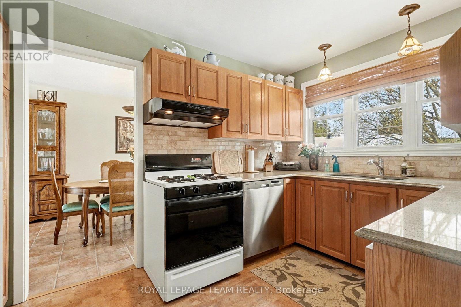 30 JUNIPER COURT - 10