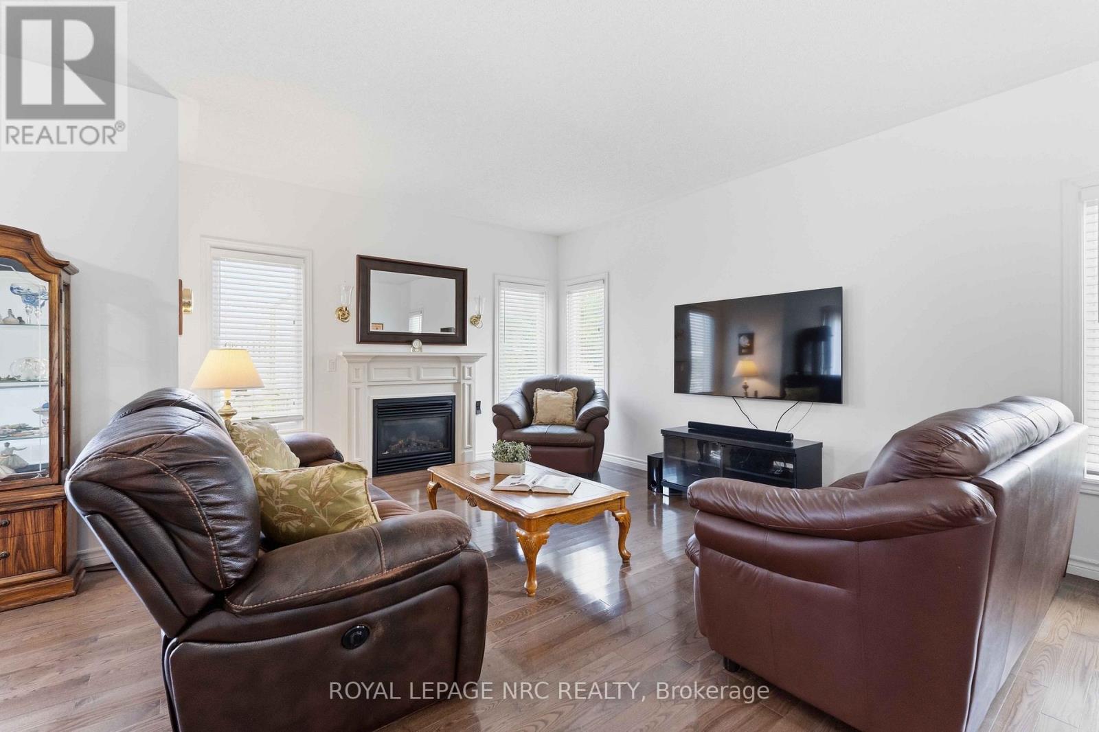 3905 RAINBOW LANE - 13