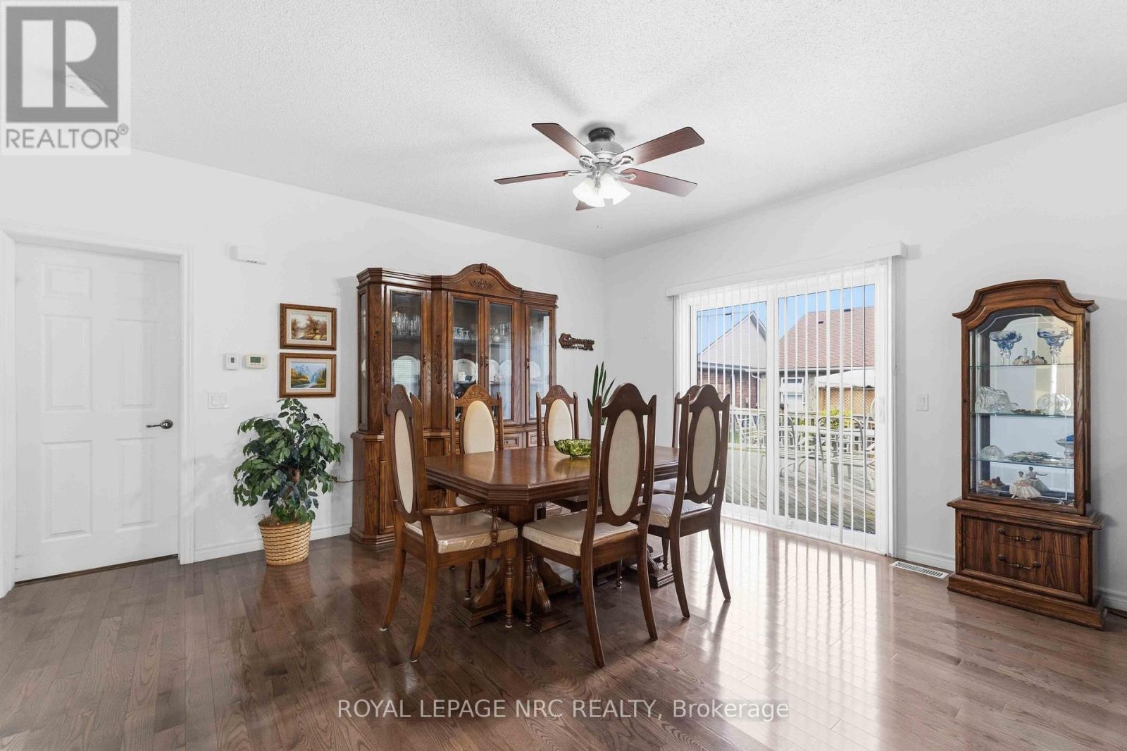 3905 RAINBOW LANE - 17