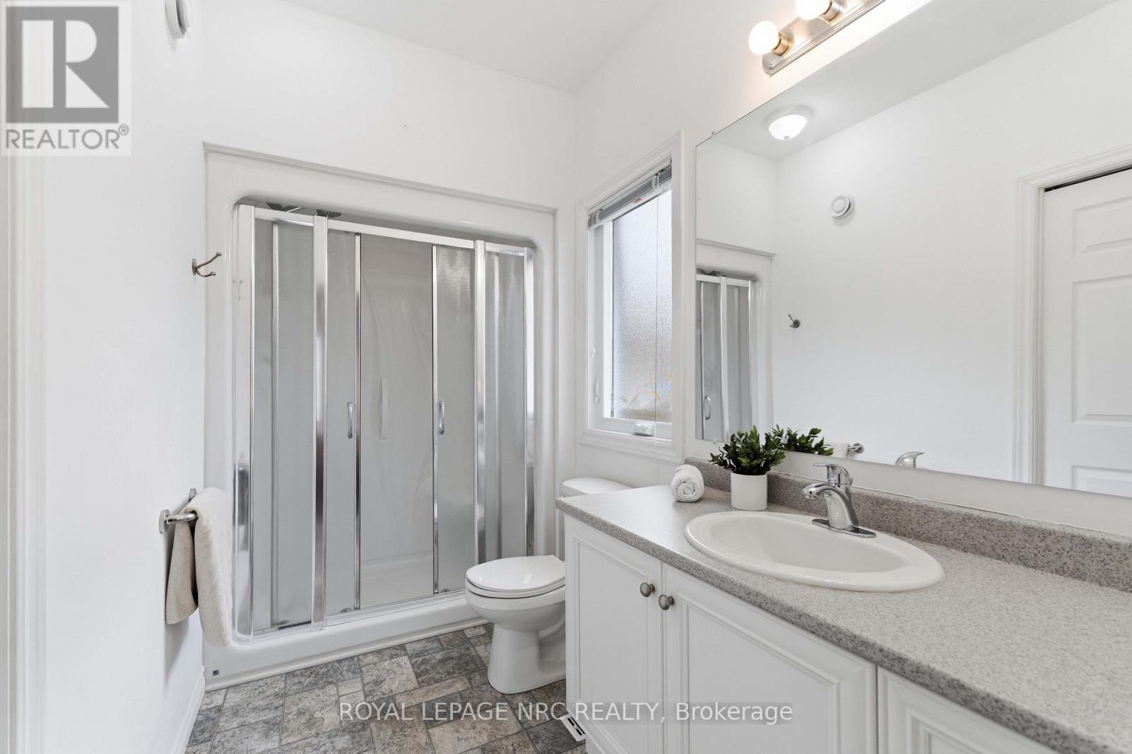 3905 RAINBOW LANE - 24