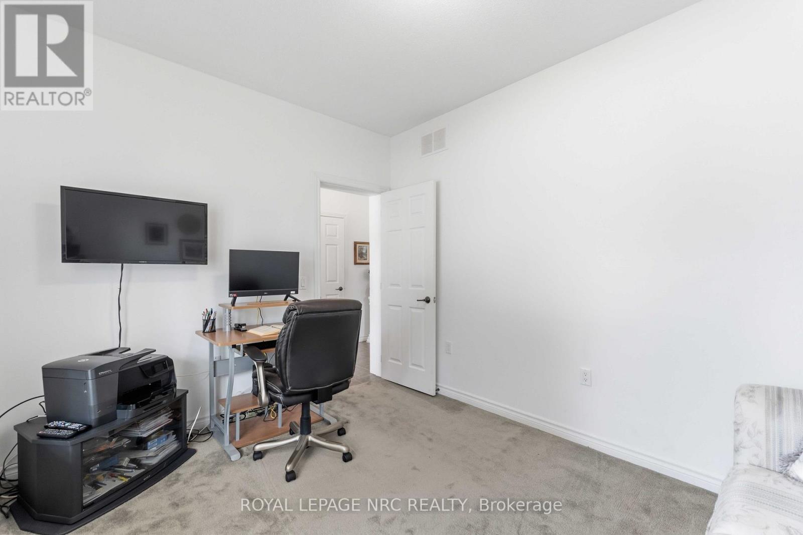 3905 RAINBOW LANE - 26