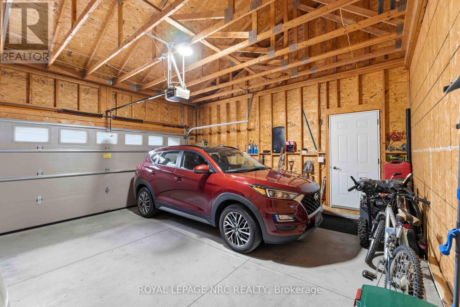 3905 RAINBOW LANE - 29