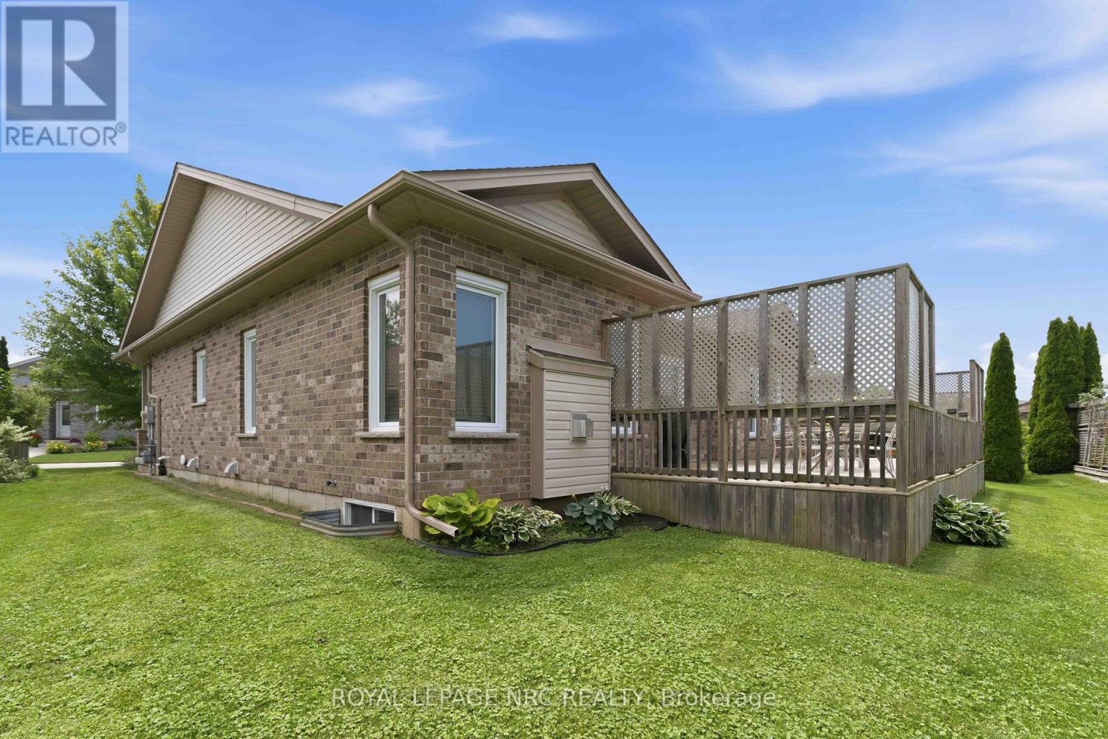 3905 RAINBOW LANE - 32