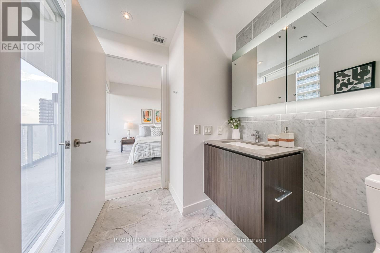 #2511 115 MCMAHON DRIVE - 18