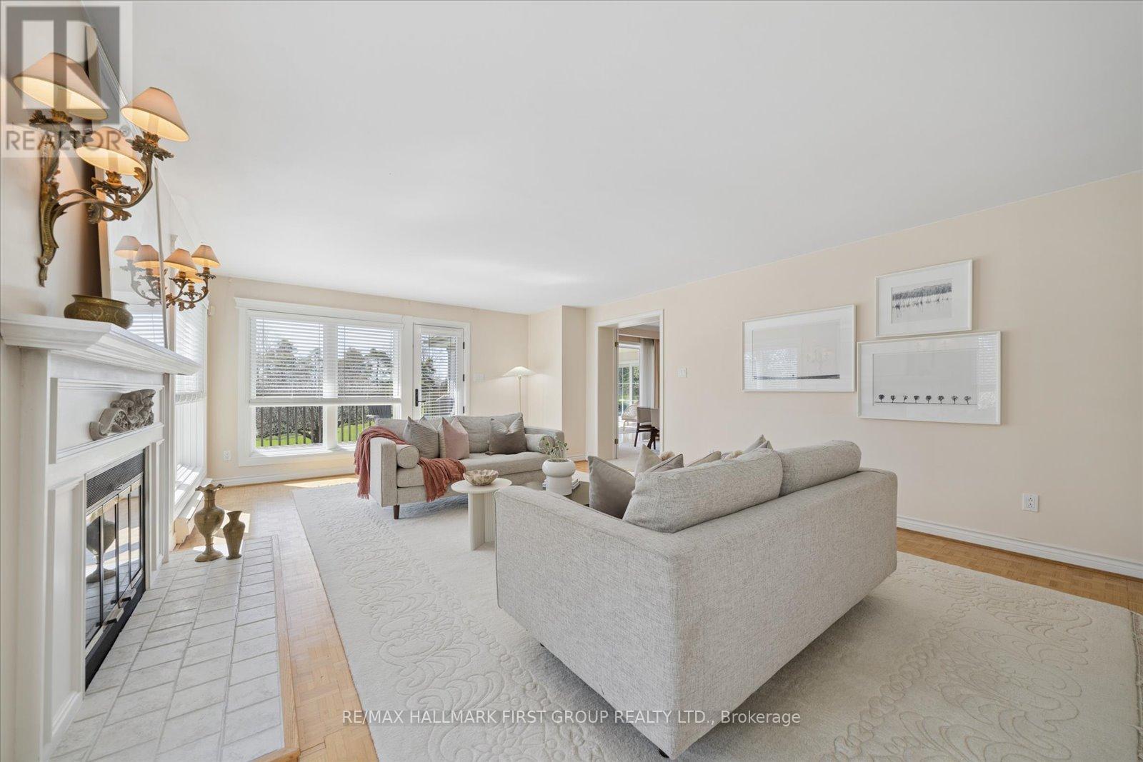 525 MYRTLE ROAD W - 12