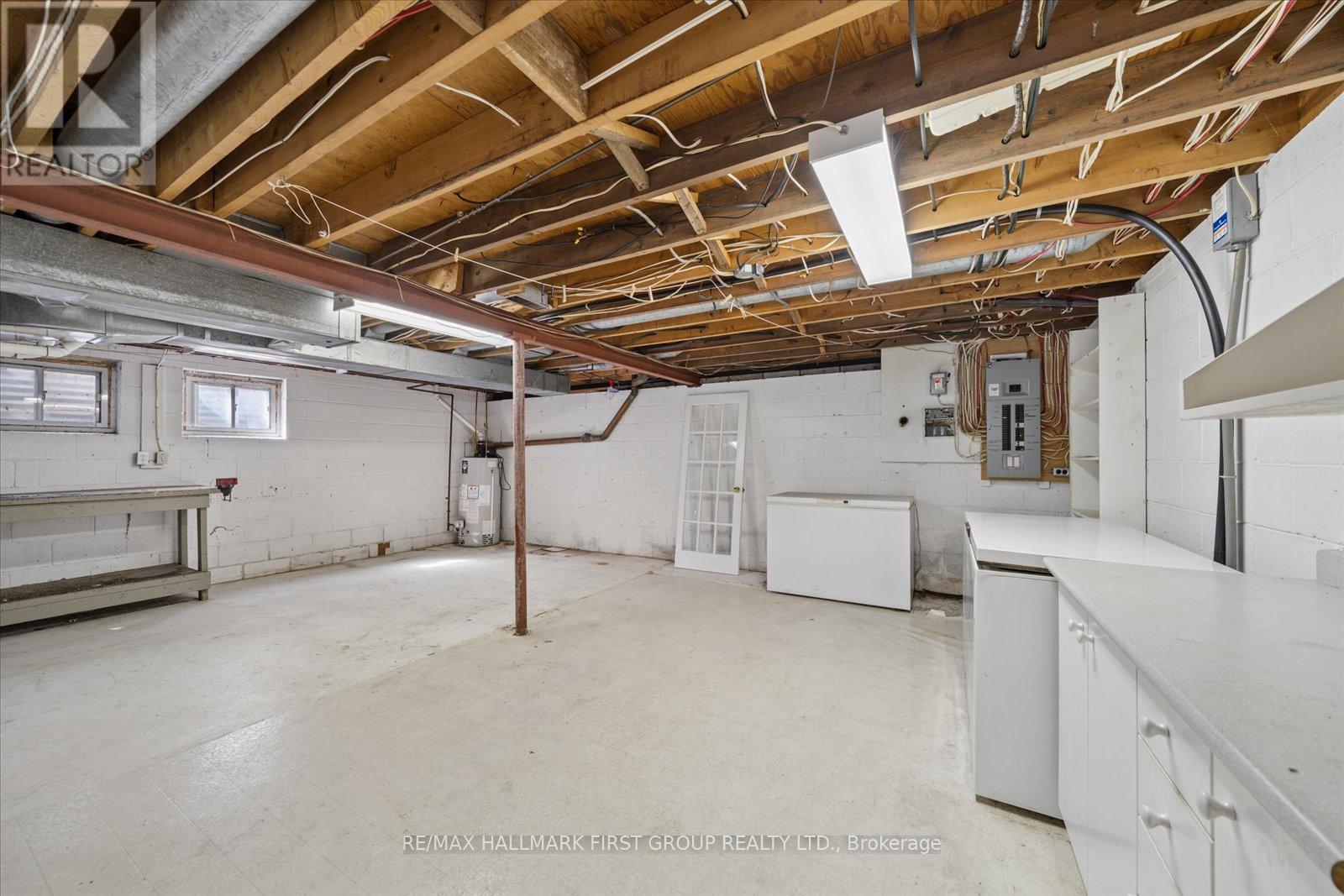 525 MYRTLE ROAD W - 37