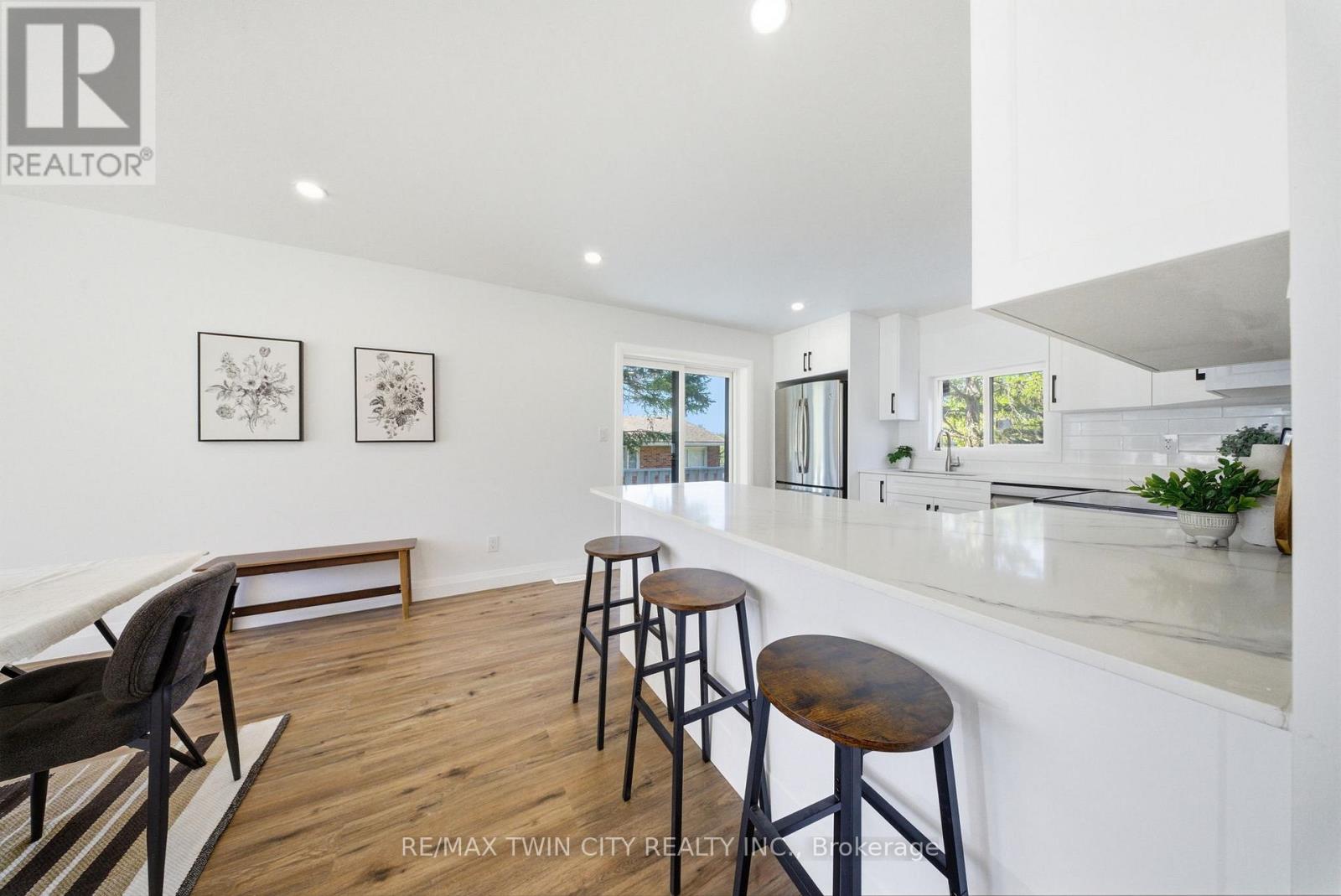 23 ABERDEEN STREET - Image 13