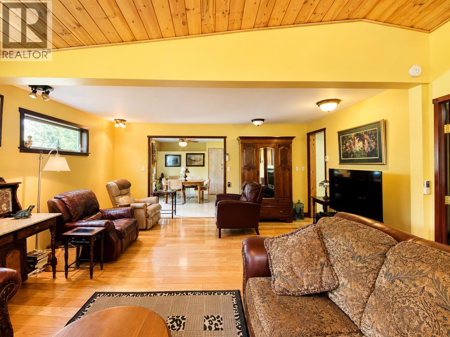 6681 BARNETT ROAD - 13