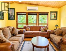 6681 Barnett Road, 100 Mile House, BC V0K2E2 Photo 12