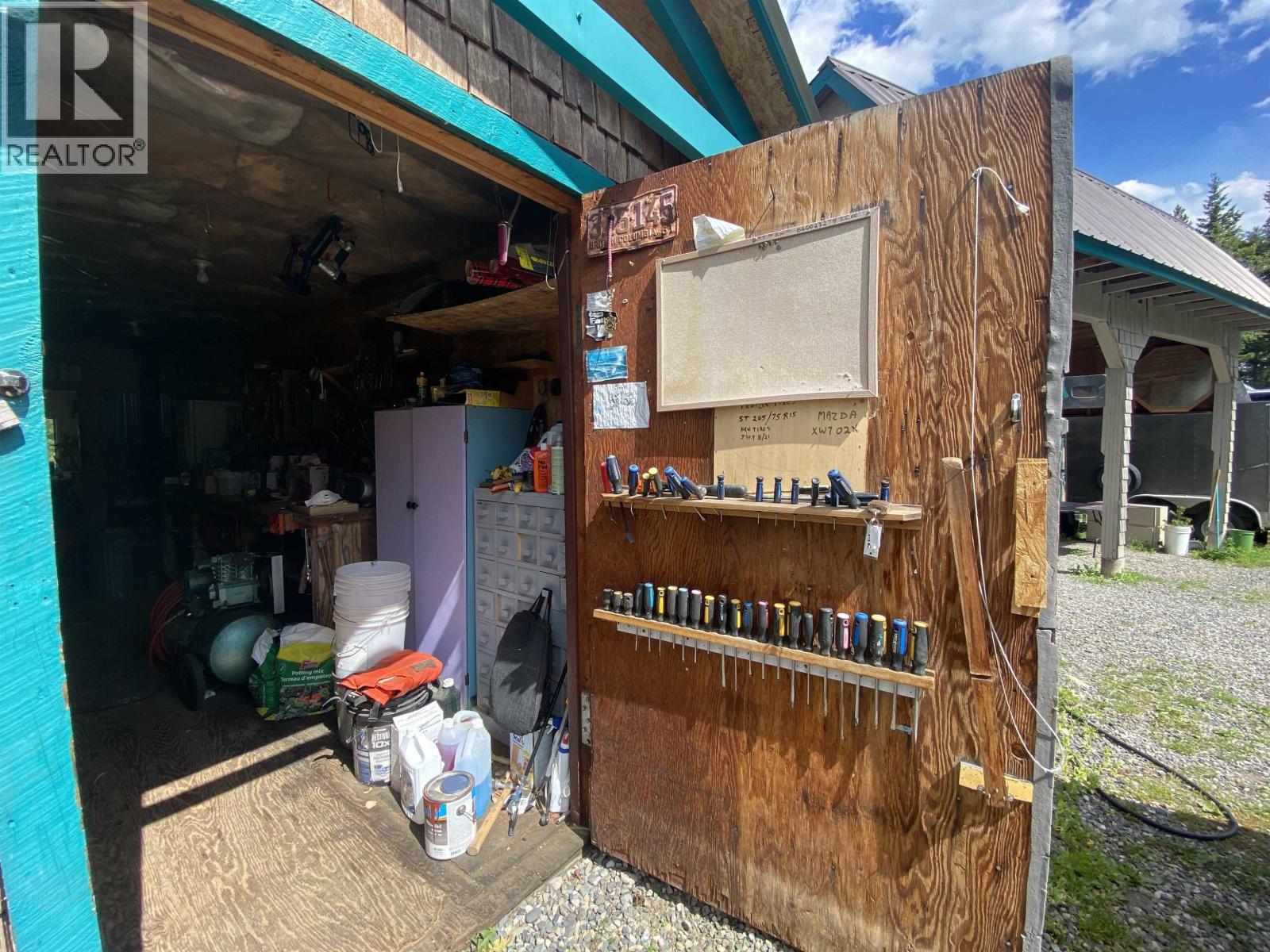 6681 BARNETT ROAD - 36