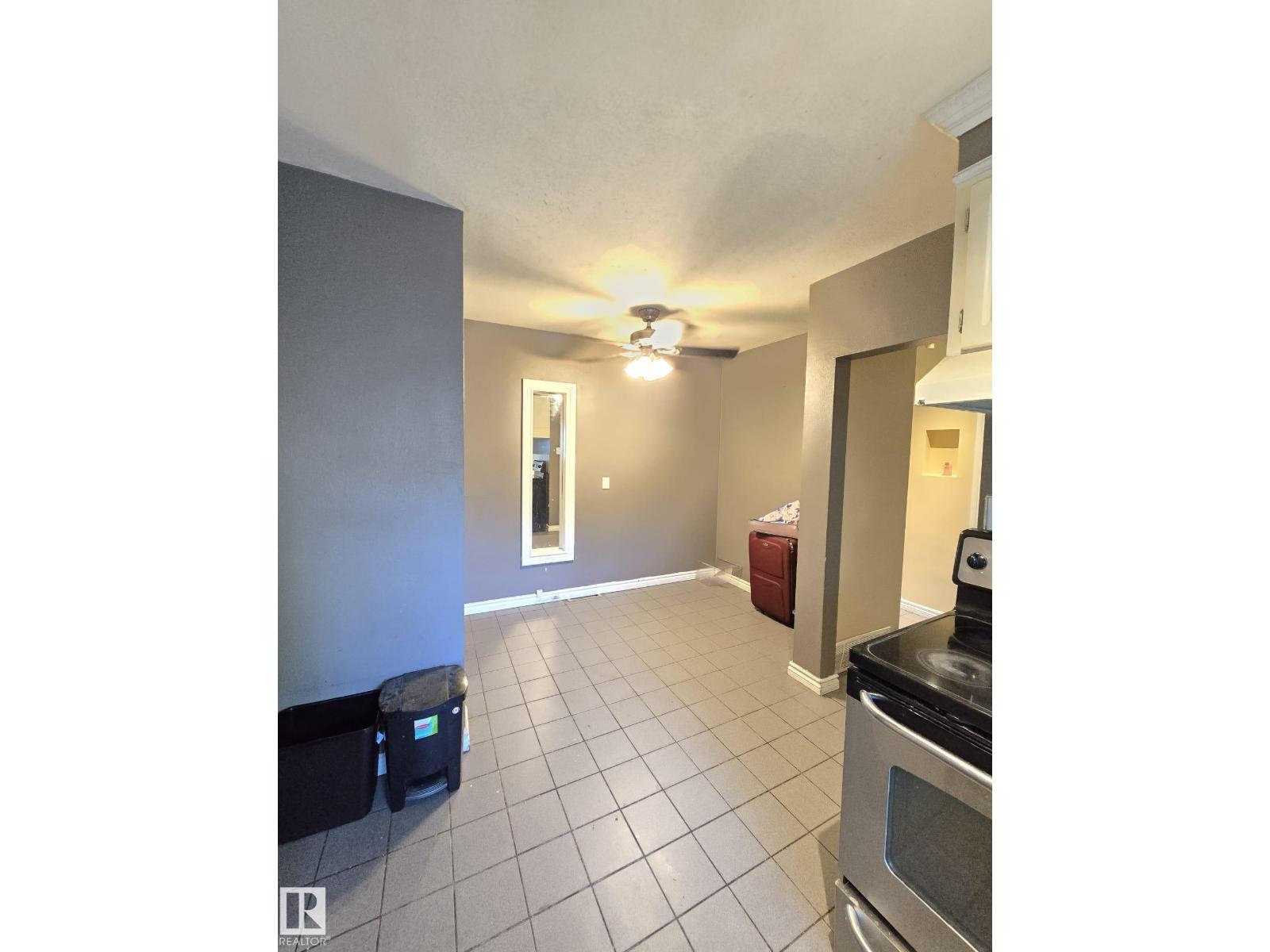 9616 63 AV NW - 11