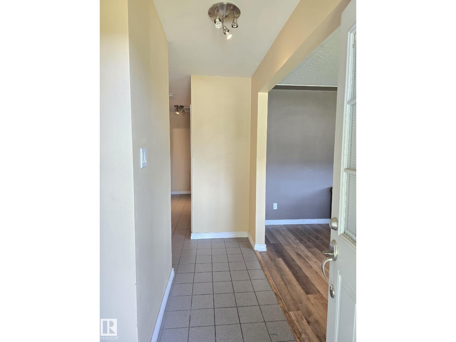 9616 63 AV NW - 2