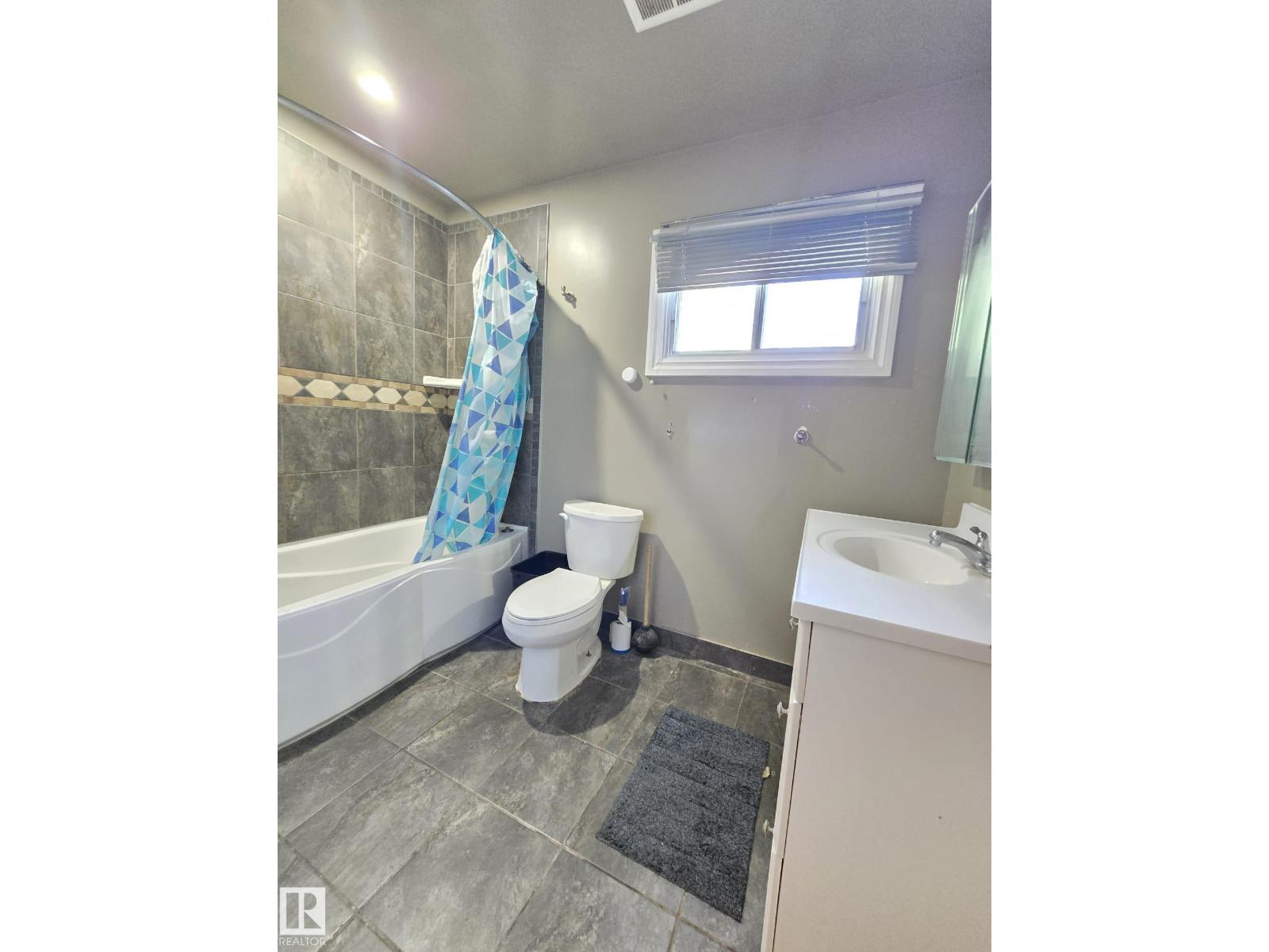 9616 63 AV NW - 9